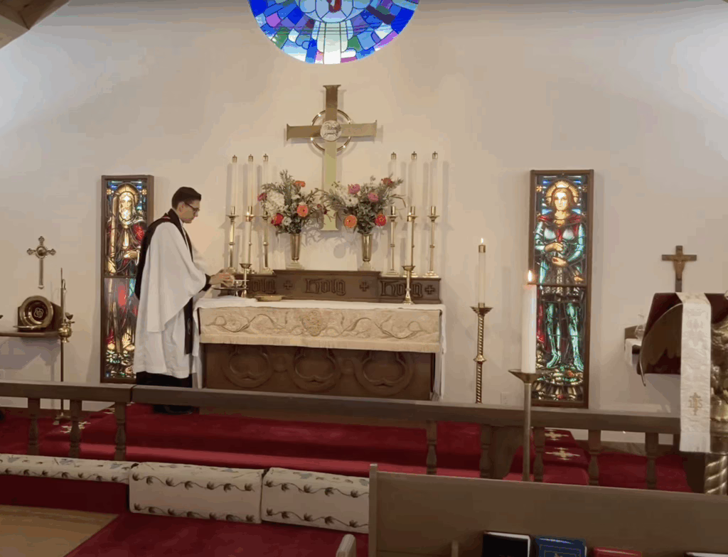 Priest Anglican Celebrating Northside Northend Table