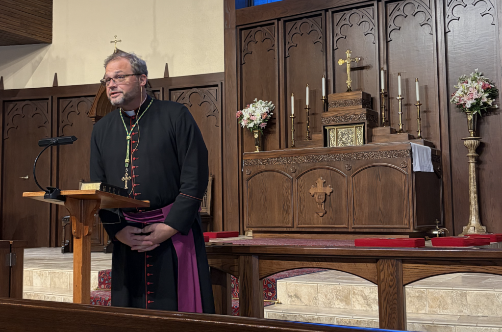 Bishop Boonzaaijer teaching on the diaconate and Holy Orders at the 119th Synod of the Diocese of Mid-America